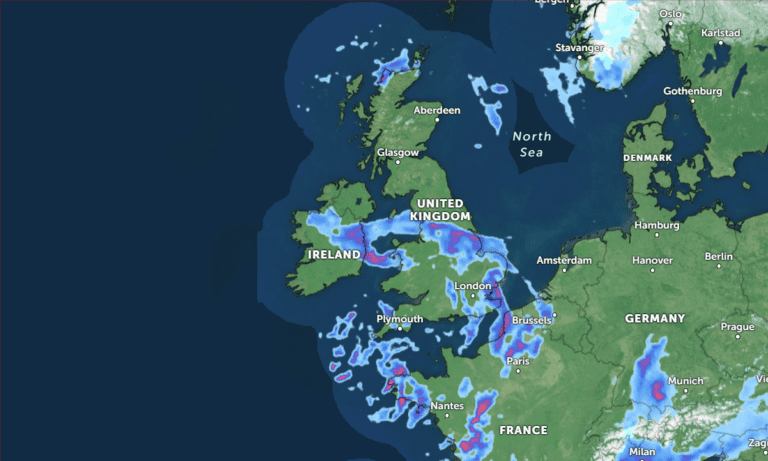 Read more about the article UK Weather: Heavy Rain And Snow to Continue for 2 More Days